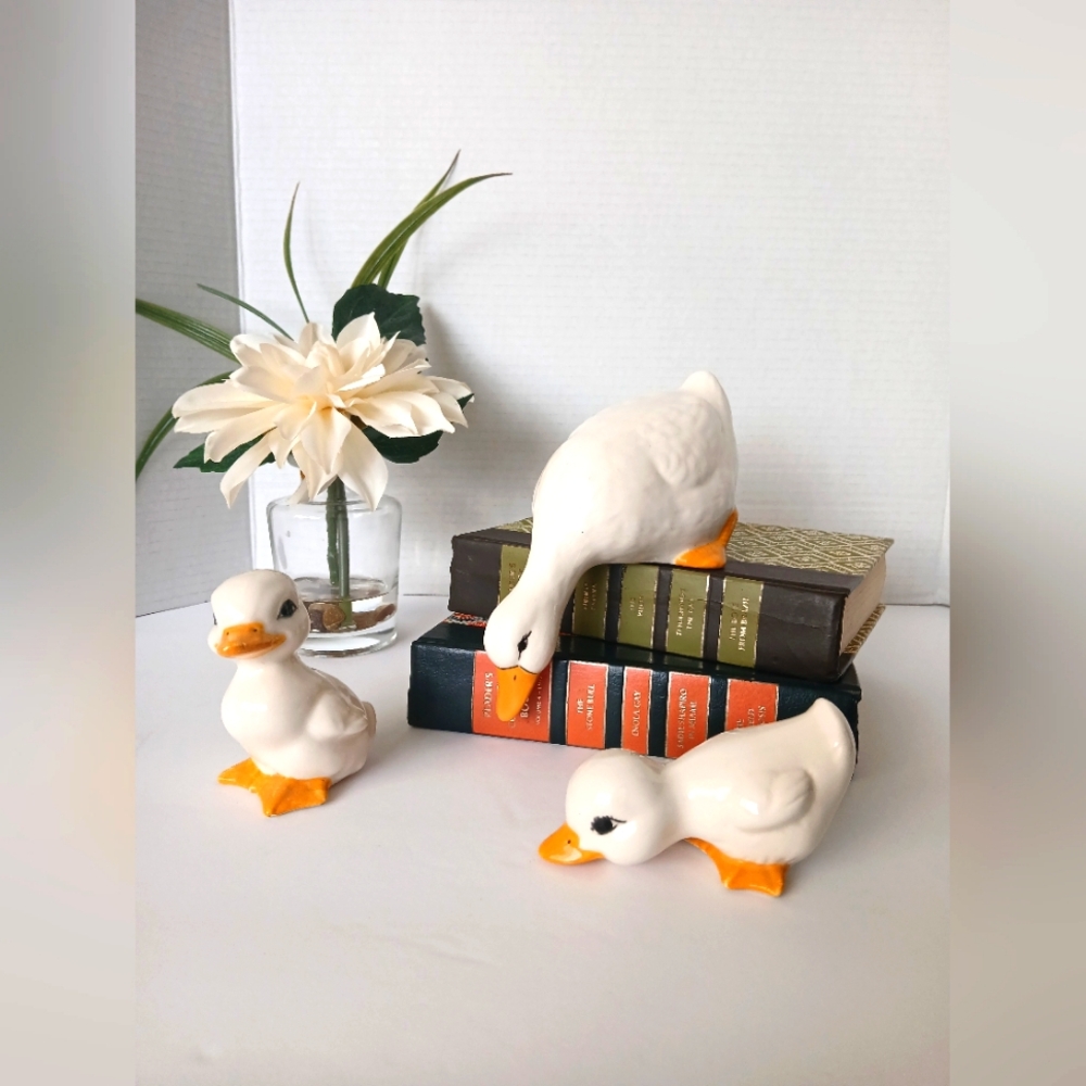 3 Vintage White Goose Figurines. Retro Garden Family Spring Decor Easter Unique